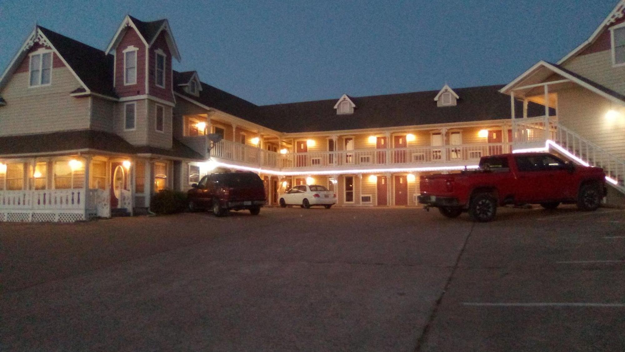 Victorian Inn Cleveland Экстерьер фото