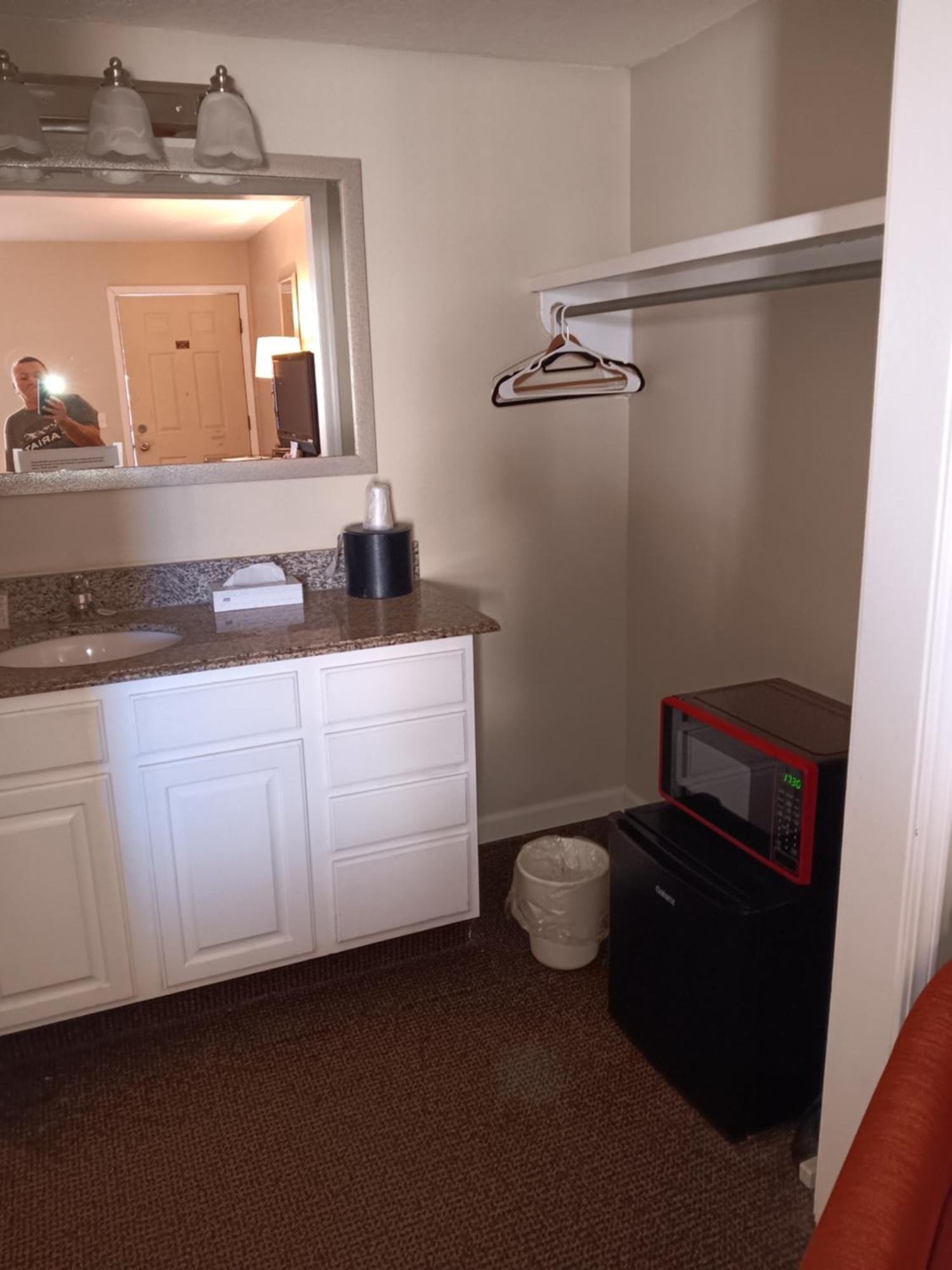 Victorian Inn Cleveland Экстерьер фото
